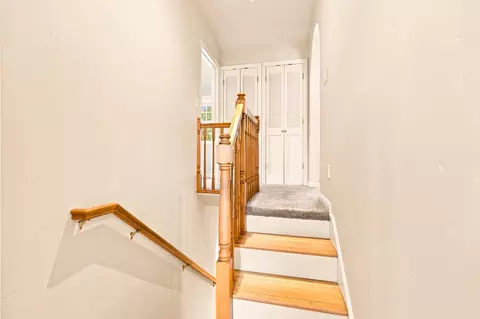 Entry Way - 1035 Chadbourne Ave, Millbrae, CA 94030 photo 2 of 3