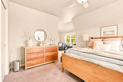 Bedroom - 1035 Chadbourne Ave, Millbrae, CA 94030 photo 9 of 9