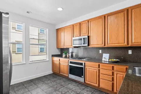 Kitchen - 1078 Mente Linda Loop, Milpitas, CA 95035 photo 2 of 5