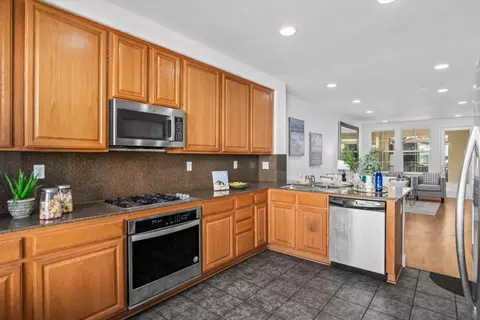 Kitchen - 1078 Mente Linda Loop, Milpitas, CA 95035 photo 4 of 5