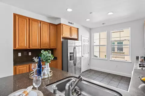 Kitchen - 1078 Mente Linda Loop, Milpitas, CA 95035 photo 3 of 5
