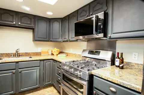 Kitchen - 1107 Rosita Rd, Pacifica, CA 94044 photo 4 of 4