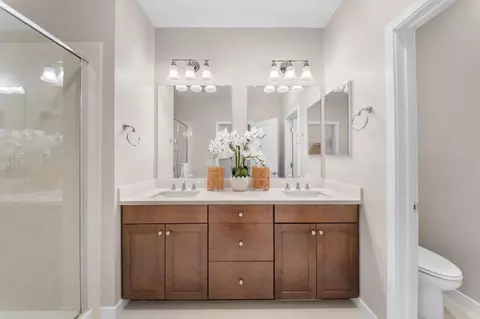 Bath - 709 Fruit Ranch Loop, San Jose, CA 95133 photo 4 of 5