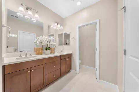 Bath - 709 Fruit Ranch Loop, San Jose, CA 95133 photo 2 of 5