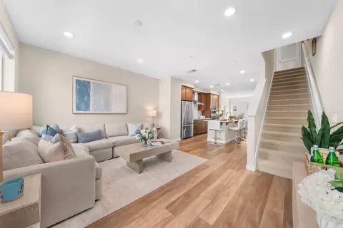 Entry Way - 709 Fruit Ranch Loop, San Jose, CA 95133 photo 4 of 6
