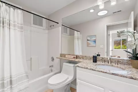 Bath - 9412 Saddler Dr, Gilroy, CA 95020 photo 2 of 2