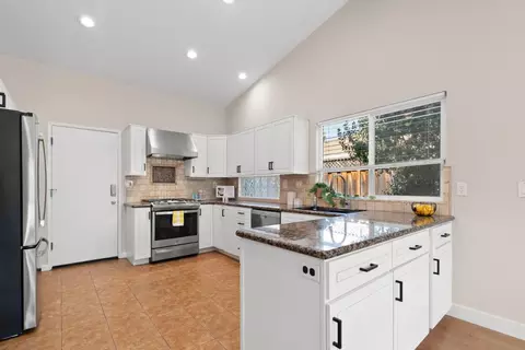 Kitchen - 9412 Saddler Dr, Gilroy, CA 95020 photo 1 of 6