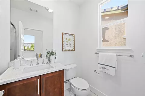 Bath - 1929 Momentum Dr, Milpitas, CA 95035 photo 7 of 8