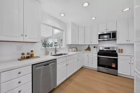 Kitchen - 299 Corning Ave, Milpitas, CA 95035 photo 2 of 3