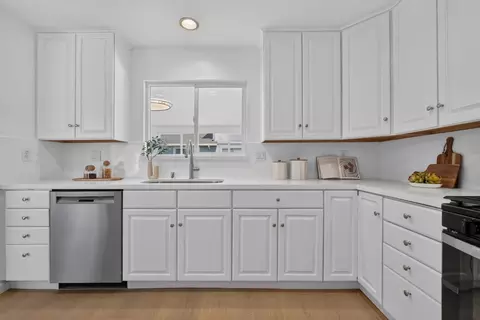 Kitchen - 299 Corning Ave, Milpitas, CA 95035 photo 3 of 3