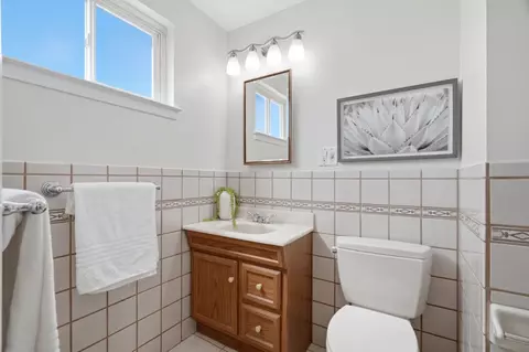 Bath - 245 Castleton Way, San Bruno, CA 94066 photo 4 of 6