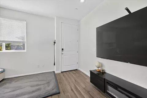 Entry Way - 846 Mora Cir, Soledad, CA 93960 photo 1 of 2