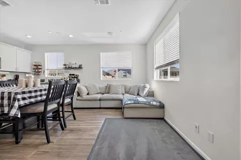 Entry Way - 846 Mora Cir, Soledad, CA 93960 photo 2 of 2