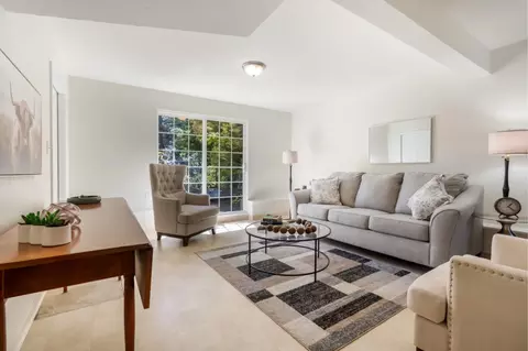 Living - 1152 Dulles Ct, Pacifica, CA 94044 photo 6 of 7