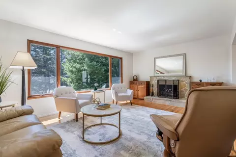 Living - 1152 Dulles Ct, Pacifica, CA 94044 photo 1 of 7