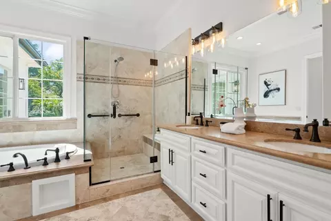 Bath - 18802 Devon Ave, Saratoga, CA 95070 photo 3 of 7