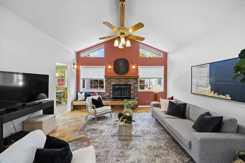 Living - 3992 Pasadena Dr, San Mateo, CA 94403 photo 3 of 4