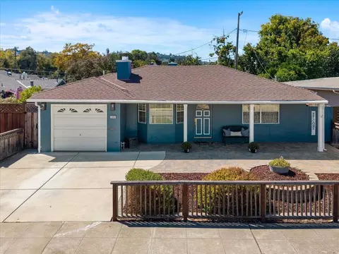 Exterior - 3992 Pasadena Dr, San Mateo, CA 94403 photo 6 of 19