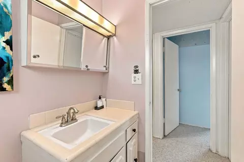 Bath - 1615 Everglades Dr, Milpitas, CA 95035 photo 5 of 5