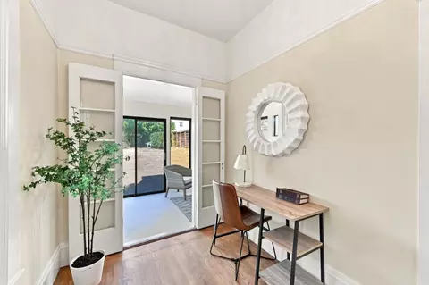 Entry Way - 739 34th Ave, San Francisco, CA 94121 photo 3 of 4