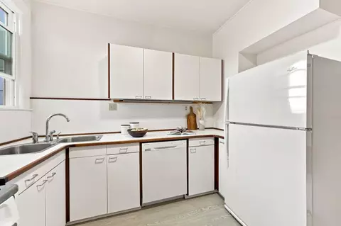 Kitchen - 739 34th Ave, San Francisco, CA 94121 photo 2 of 3