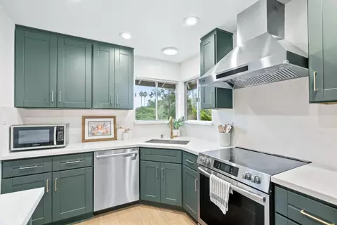 Kitchen - 1225 Murchison Dr, Millbrae, CA 94030 photo 2 of 4
