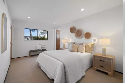 Bedroom - 207 Beverly Pl, Pacifica, CA 94044 photo 1 of 3