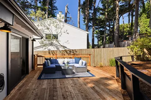 Exterior - 207 Beverly Pl, Pacifica, CA 94044 photo 1 of 5