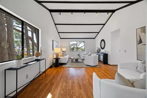 Living - 207 Beverly Pl, Pacifica, CA 94044 photo 6 of 6