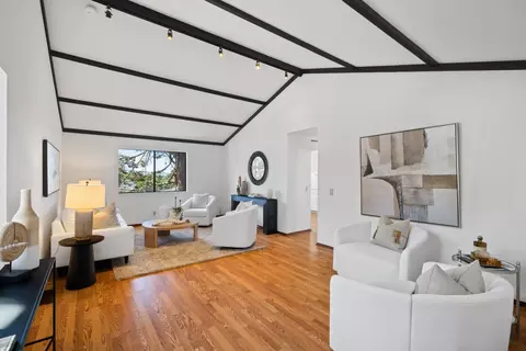 Living - 207 Beverly Pl, Pacifica, CA 94044 photo 3 of 6