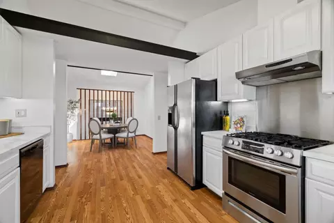 Kitchen - 207 Beverly Pl, Pacifica, CA 94044 photo 2 of 3