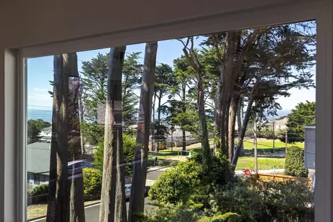 View/Area - 207 Beverly Pl, Pacifica, CA 94044 photo 1 of 6