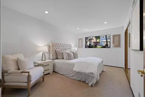 Bedroom - 207 Beverly Pl, Pacifica, CA 94044 photo 3 of 3