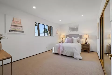 Bedroom - 207 Beverly Pl, Pacifica, CA 94044 photo 2 of 3