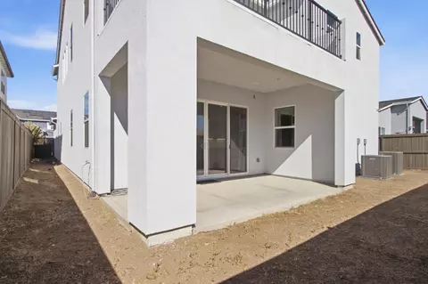 Exterior - 3218 Jake St, Tracy, CA 95377 photo 7 of 10
