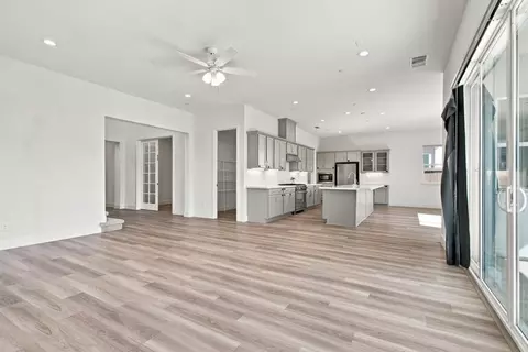 Living - 3218 Jake St, Tracy, CA 95377 photo 3 of 8
