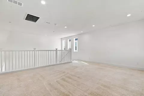Living - 3218 Jake St, Tracy, CA 95377 photo 7 of 8