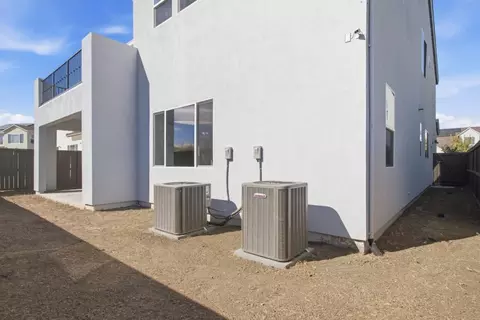 Exterior - 3218 Jake St, Tracy, CA 95377 photo 9 of 10