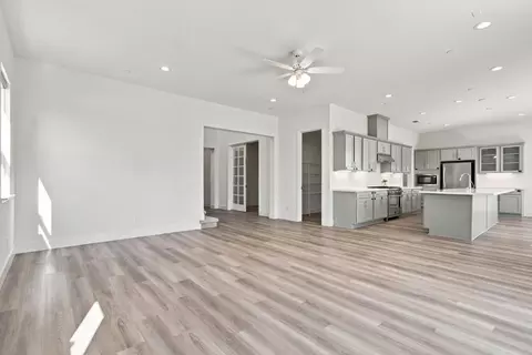 Living - 3218 Jake St, Tracy, CA 95377 photo 4 of 8