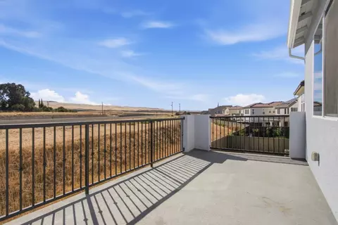 Exterior - 3218 Jake St, Tracy, CA 95377 photo 5 of 10