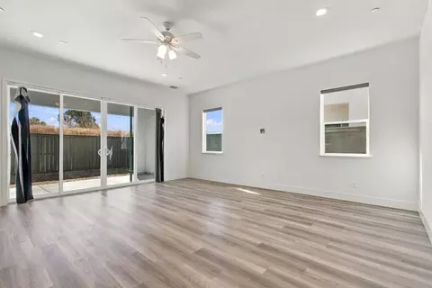 Living - 3218 Jake St, Tracy, CA 95377 photo 2 of 8