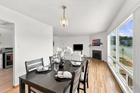 Dining - 253 Catalina Ave, Pacifica, CA 94044 photo 3 of 5