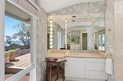 Bath - 1651 Crespi Ln, Pebble Beach, CA 93953 photo 1 of 5