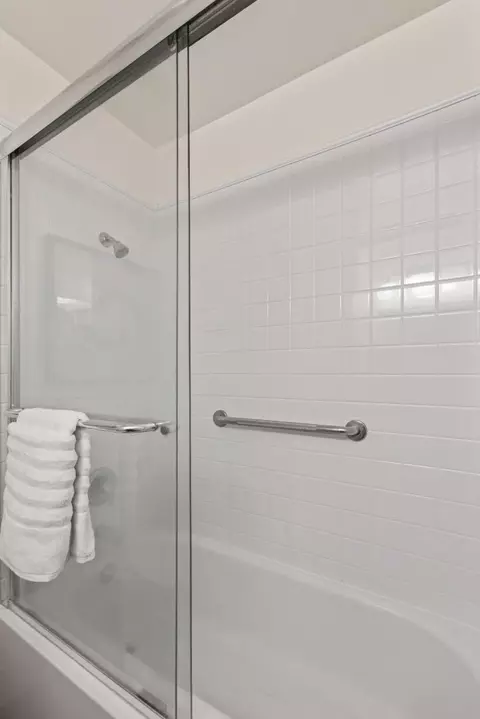 Bath - 570 Latimer Cir, Campbell, CA 95008 photo 3 of 4