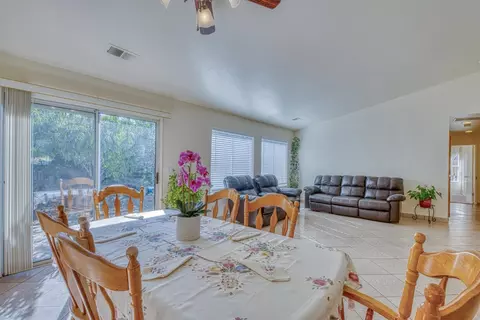 Dining - 960 Alhambra St, Soledad, CA 93960 photo 2 of 4