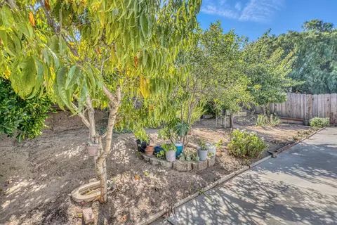 Exterior - 960 Alhambra St, Soledad, CA 93960 photo 6 of 7