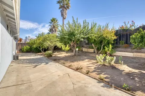 Exterior - 960 Alhambra St, Soledad, CA 93960 photo 5 of 7