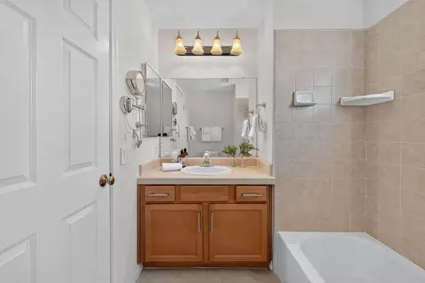 Bath - 358 Bryant St, Mountain View, CA 94041 photo 6 of 6
