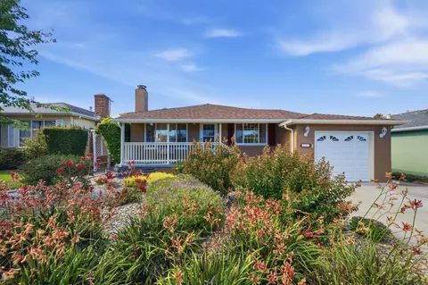 213 Estrella Way, San Mateo, CA 94403