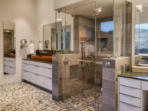 Bath - 23715 Determine Ln, Monterey, CA 93940 photo 1 of 7